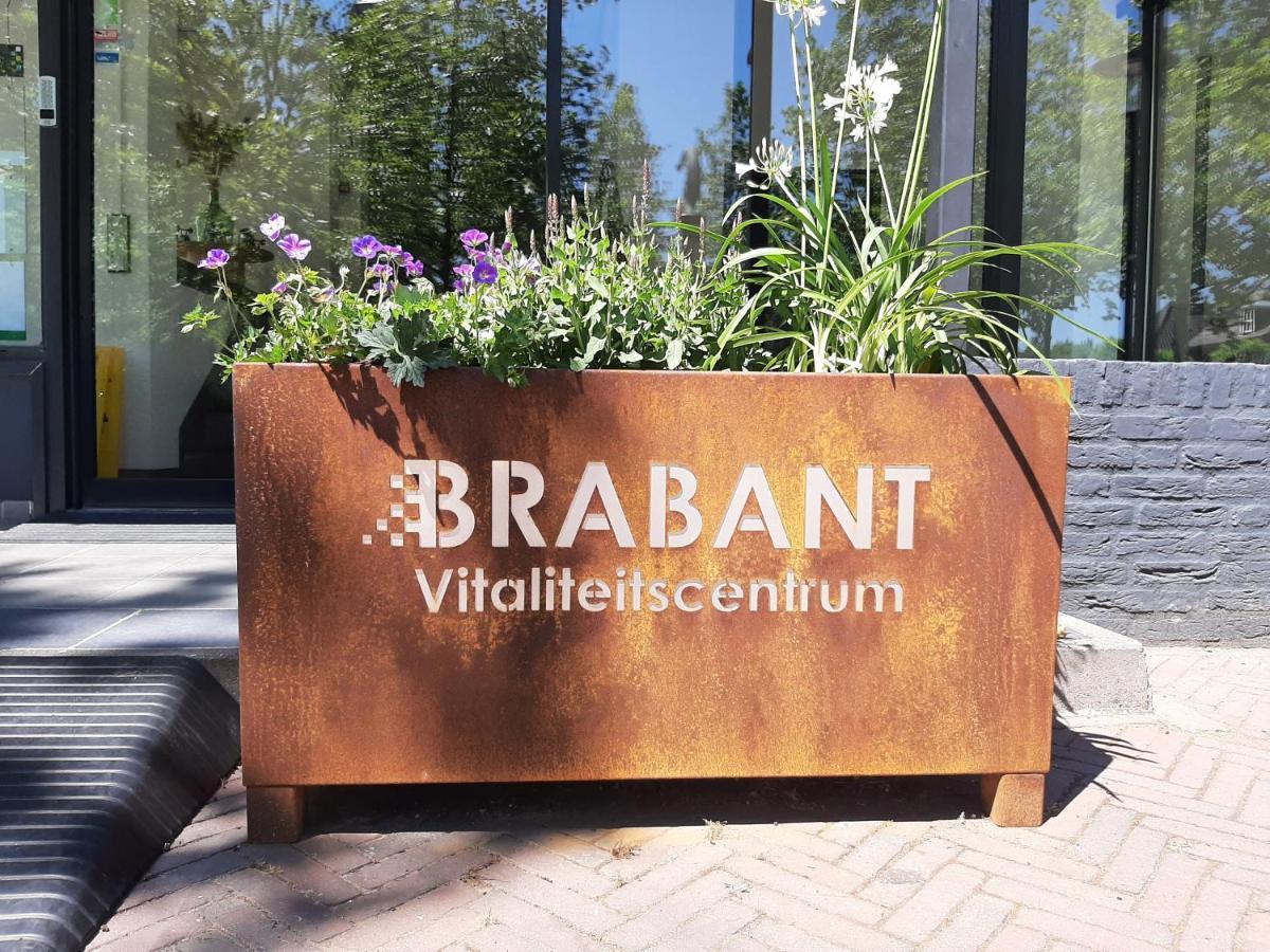 Vitaliteitscentrum Brabant Vierlingsbeek Bagian luar foto